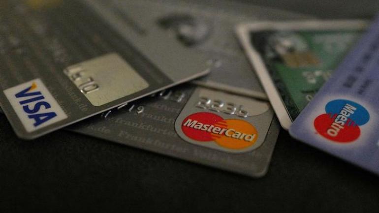 Debit और Credit Cards के Online Transaction पर आज से हुआ है बड़ा बदलाव, जानिए क्या हैं RBI के नए नियम