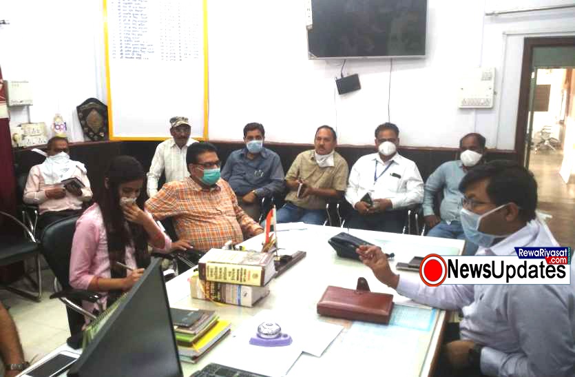 रीवा: ननि कमिश्नर के ट्रांसफर के बाद, CEO ZP ने लिया प्रभार, आते ही स्वास्थ्य अधिकारी अरुण मिश्रा को किया Suspend