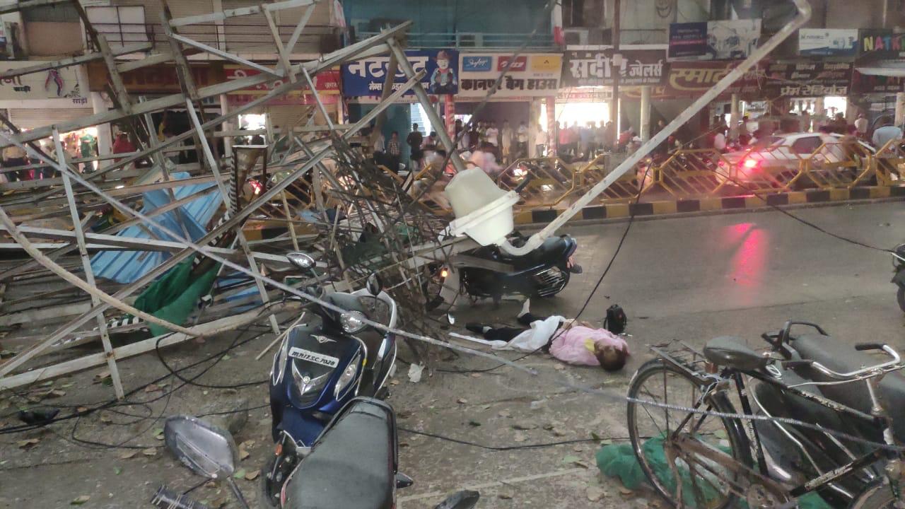 Photos: तूफ़ान ने रीवा में मचा दी तबाही, एक की मौत, बिजली के तार-खम्भे टूटें, ब्लैकआउट रह सकता है शहर
