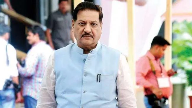 प्रधानमंत्री को घरों और धर्मस्थलों से सोना निकलवाने की सलाह देना पूर्व मुख्यमंत्री को पड़ रहा भारी, बुरे फंसे प्रधानमंत्री को घरों और धर्मस्थलों से सोना निकलवाने की सलाह देना पूर्व मुख्यमंत्री को पड़ रहा भारी, बुरे फंसे