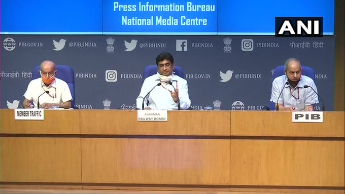WATCH: रेलवे बोर्ड के मीडिया ब्रीफिंग में क्या बातें हुई WATCH: रेलवे बोर्ड के मीडिया ब्रीफिंग में क्या बातें हुई