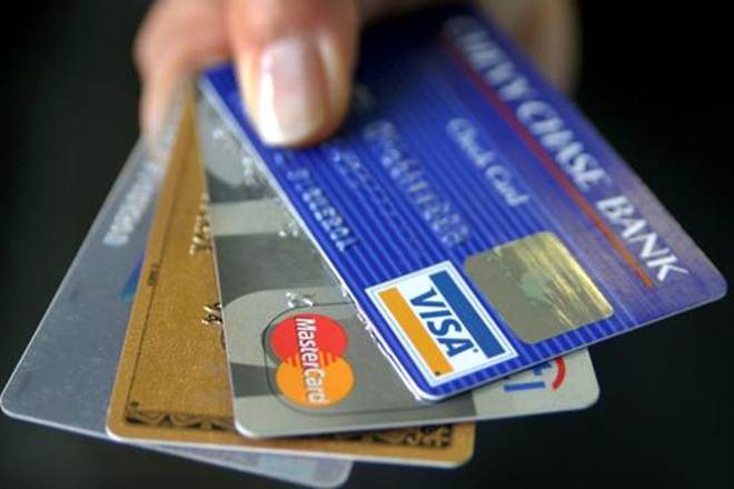 Debit-Credit Card धारक हो जाएं सावधान! नहीं तो खाली हो सकता है Bank Account