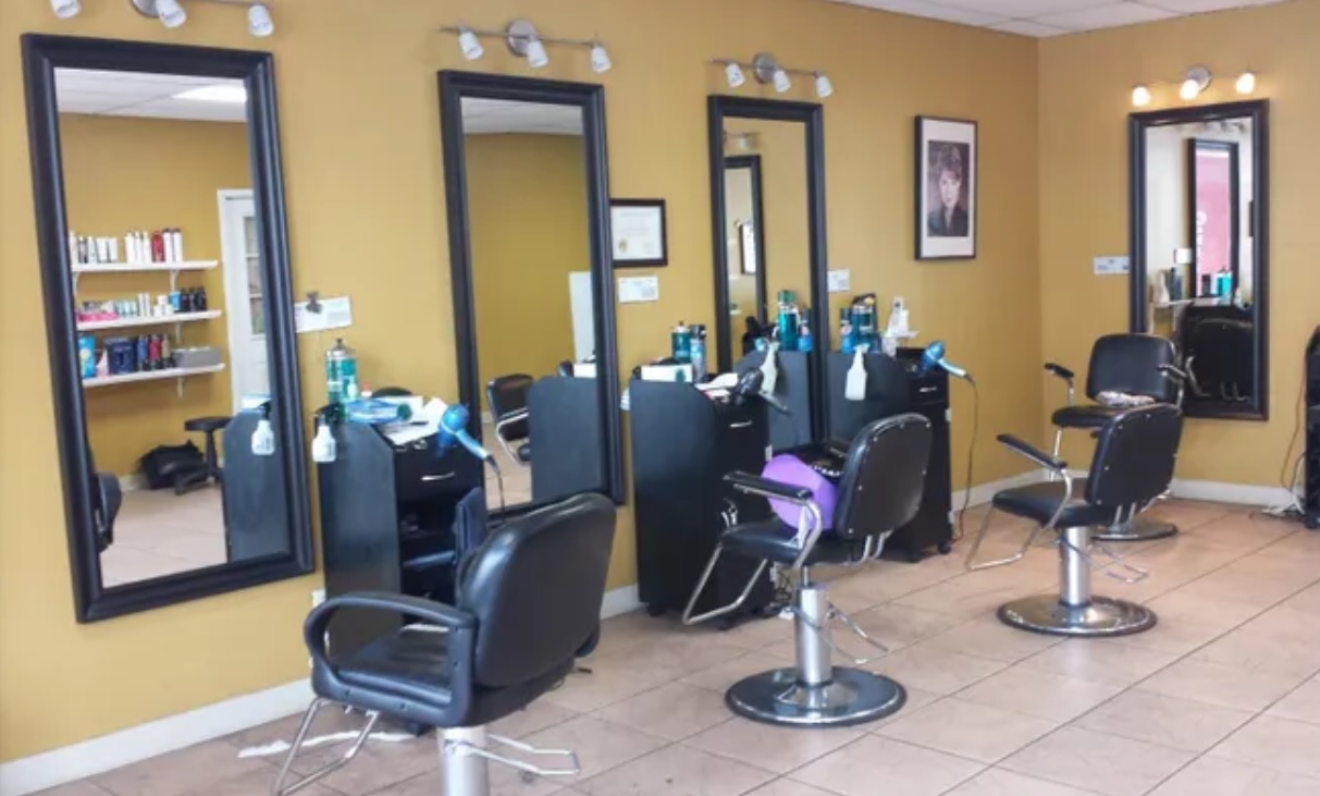 रीवा में हेयर सैलून और ब्यूटी पार्लर खोलने की अनुमति मिली, पर ये होंगी शर्तें रीवा में हेयर सैलून और ब्यूटी पार्लर खोलने की अनुमति मिली, पर ये होंगी शर्तें