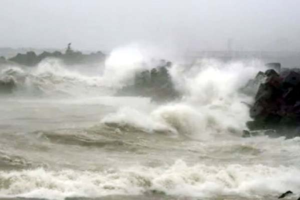 185 KM की रफ़्तार से अम्फान तूफ़ान जो मचाने वाला है तबाही, उसका असर आने वाले 4 दिन तक MP में भी...