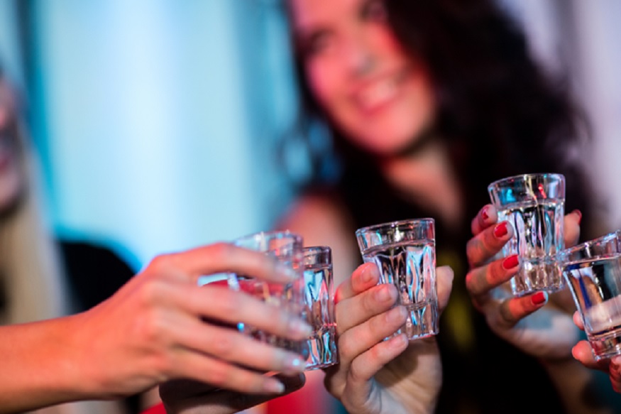 शराब पीने वालो के लिए बुरी खबर, मध्यप्रदेश में सरकार ने बढ़ाया शराब का दाम