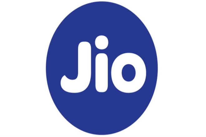 अमीरो के लिए बना है रिलायंस JIO, गरीबो के ये 2 खास पैक बंद किये...