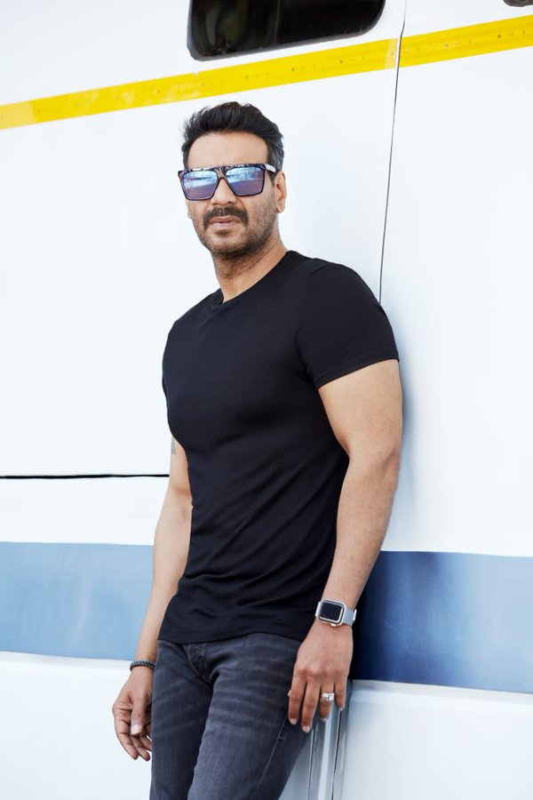 गालवान घाटी में भारतीय सेना के बलिदान पर फिल्म बनाएंगे अजय देवगन गालवान घाटी में भारतीय सेना के बलिदान पर फिल्म बनाएंगे अजय देवगन