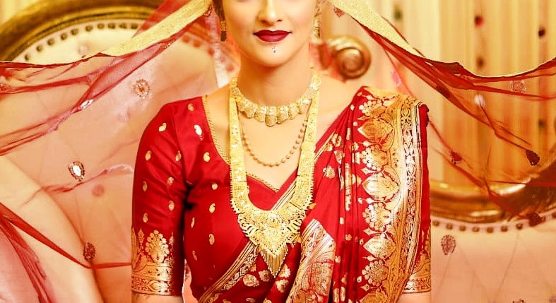 एमपी क्राइम / शादी के लिए सज रही दुल्हन की ब्यूटी पार्लर में गला रेतकर हत्या