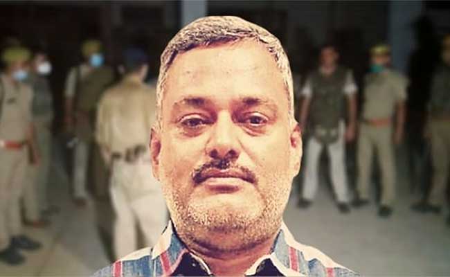 एनकाउंटर में मारा गया कुख्यात अपराधी विकास दुबे, यहाँ जानिए 8 दिनों में क्या-क्या हुआ... एनकाउंटर में मारा गया कुख्यात अपराधी विकास दुबे, यहाँ जानिए 8 दिनों में क्या-क्या हुआ...