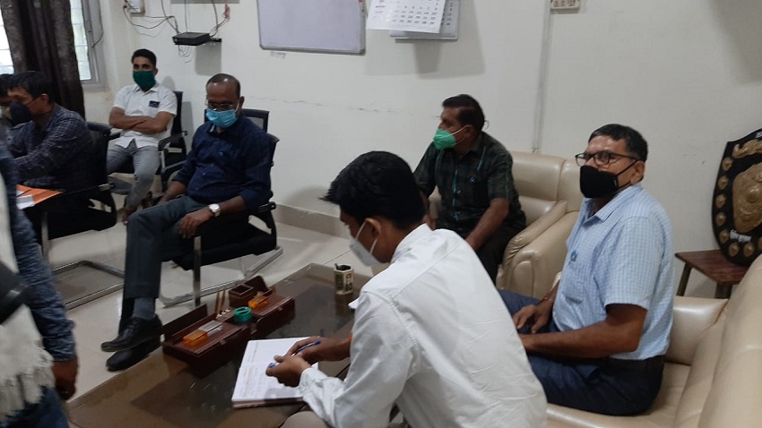 रीवा: कल छिना था CMHO का पद और आज ईओडब्ल्यू ने मारा छापा, पढ़िए रीवा: कल छिना था CMHO का पद और आज ईओडब्ल्यू ने मारा छापा, पढ़िए