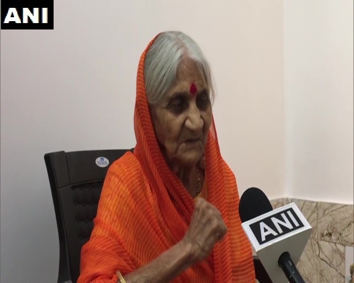 कौन है ये 82 वर्षीय दादी जो 28 साल से राम मंदिर निर्माण के लिए व्रत कर रही हैं