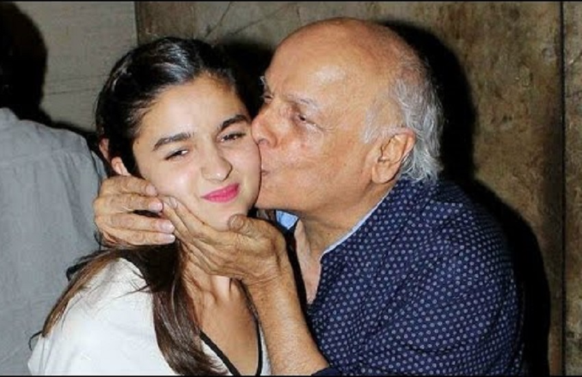 पहले किया था अपने बेटी Pooja को Lipkiss फिर किया Alia को Kiss, अब फंस गए Mahesh Bhatt यौन उत्पीड़न मामले में..