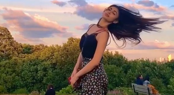 प्रकृति की रंग में नजर आई अक्षय कुमार की एक्ट्रेस, वीडिया देख फैंस ने कहा... प्रकृति की रंग में नजर आई अक्षय कुमार की एक्ट्रेस, वीडिया देख फैंस ने कहा...