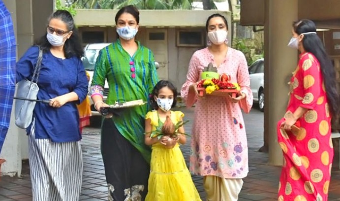 शिल्पा शेट्टी से लेकर श्रद्धा कपूर ने गणपति बप्पा को किया विसर्जित, तस्वीर हुई वायरल शिल्पा शेट्टी से लेकर श्रद्धा कपूर ने गणपति बप्पा को किया विसर्जित, तस्वीर हुई वायरल