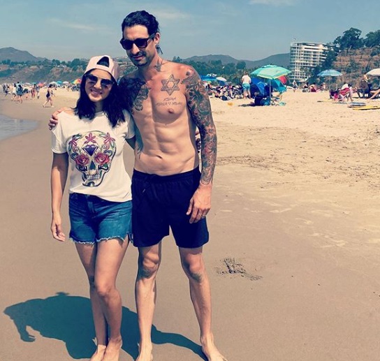 पति संग बीच में मस्ती करती दिखी एक्ट्रेस Sunny leone, देखे तस्वीरें