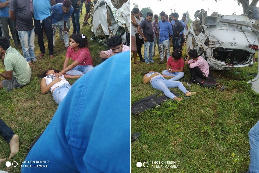 रीवा: क्योंटी घूमने आए पर्यटकों की पलटी कार, एक लड़की की मौत, तीन घायल रीवा: क्योंटी घूमने आए पर्यटकों की पलटी कार, एक लड़की की मौत, तीन घायल