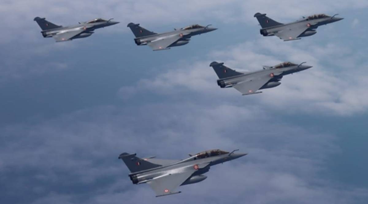 राफेल को आज भारतीय वायु सेना के 17 स्क्वाड्रन गोल्डन एरो में शामिल किया जायेगा