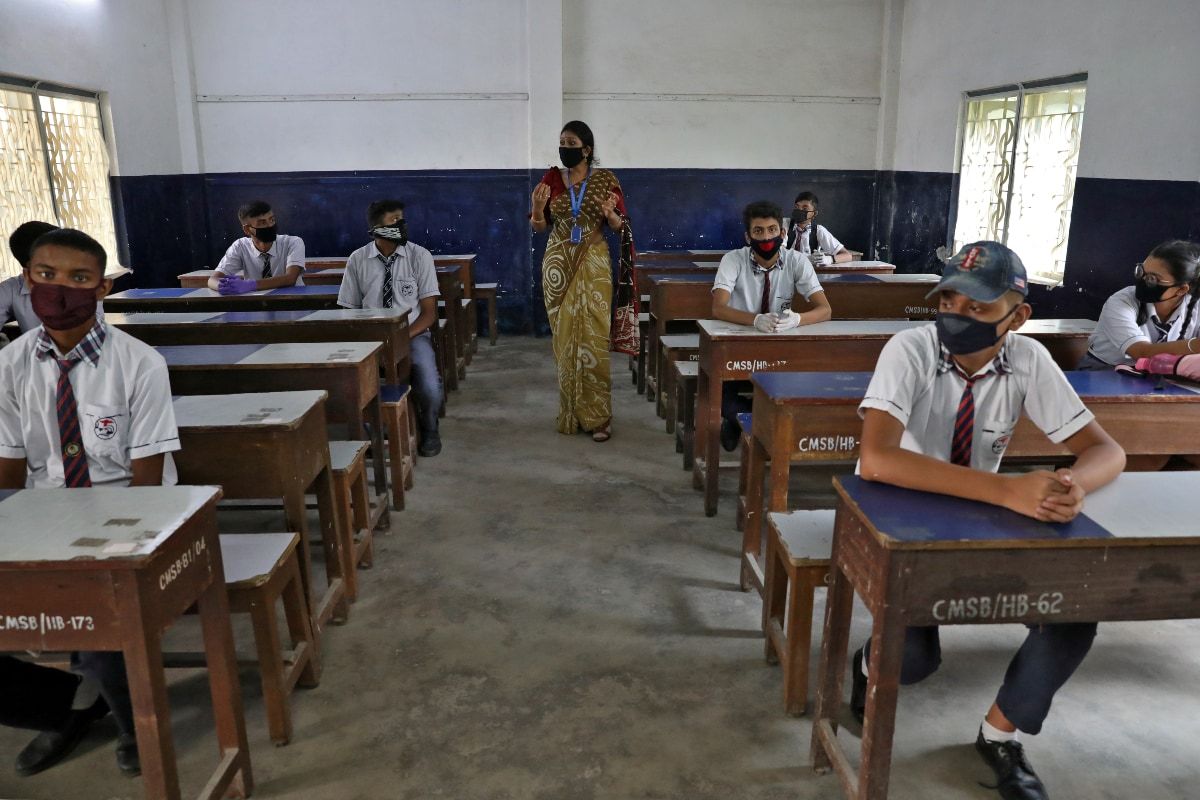 कक्षा 9 और 12 के छात्रों के लिए स्कूल खुलने को लेकर बड़ी खबर