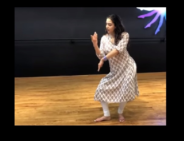 सारा अली खान ने किया ‘भोर भए पनघट‘ गाने पर शानदार डांस, वीडियो वायरल