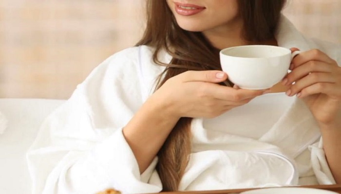 अगर आप भी खाली पेट चाय पीते हैं तो संभल जाएं, वरना हो सकते है आप भी इन रोगों के शिकार
