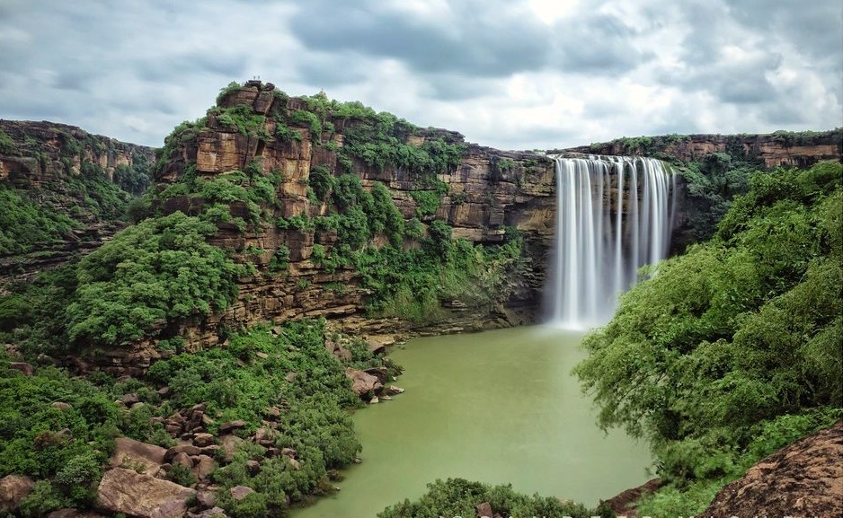 रीवा : क्योटी जलप्रपात ने ले ली 2 युवको की जान, पिकनिक मनाने के लिए गए थे.... रीवा : क्योटी जलप्रपात ने ले ली 2 युवको की जान, पिकनिक मनाने के लिए गए थे....