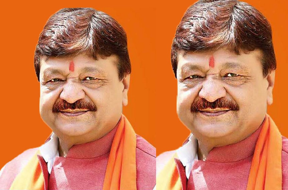 MP उप चुनाव: कांग्रेसी नेता सज्जन सिंह वर्मा ने की कैलाश विजयवर्गीय की रावण से तुलना: कहा-दशहरा नजदीक आते ही उनका चेहरा हो रहा रावण जैसा