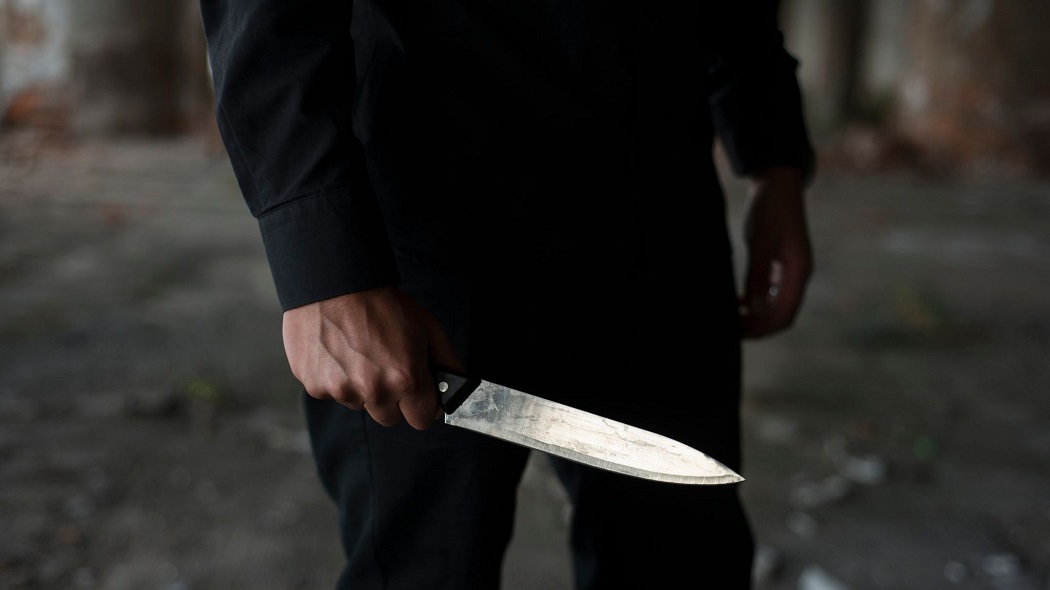 इंदौर: पुलिस दम्पत्ति की चाकू से गोदकर हत्या, पढ़िए पूरी खबर...