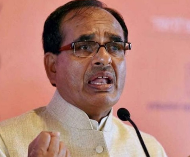 मुख्यमंत्री शिवराज को नंगा-भूखा बताना किसान नेता का कैसे पड़ा भारी, पढ़िए खबर मुख्यमंत्री शिवराज को नंगा-भूखा बताना किसान नेता का कैसे पड़ा भारी, पढ़िए खबर