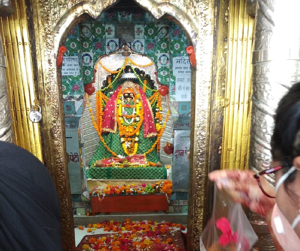 रीवा: अपने अदभुद रूप में भक्तो को दर्शन दे रही है मां कालिका, पढ़िए पूरी खबर