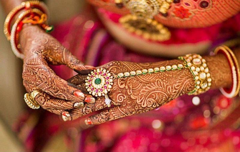 Karwachauth 2020 : कोरोना काल में इस बार ONLINE करिये करवाचौथ की शॉपिंग