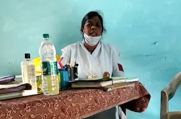 रीवा: TI-SP कमात हें त हम काहे न कमई...बचै खातिर पैसा देत हें नहीं त जेल जईहीं महिला प्रधान आरक्षक धौस देते का वीडियो वायरल रीवा: TI-SP कमात हें त हम काहे न कमई...बचै खातिर पैसा देत हें नहीं त जेल जईहीं महिला प्रधान आरक्षक धौस देते का वीडियो वायरल