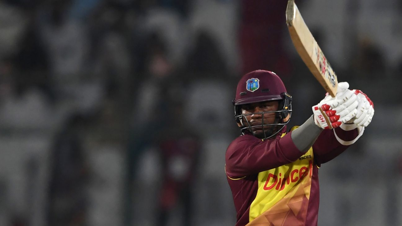 वेस्टइंडीज के बल्लेबाज मार्लोन सैमुअल्स ने क्रिकेट के सभी फॉर्मेट से संन्यास लिया वेस्टइंडीज के बल्लेबाज मार्लोन सैमुअल्स ने क्रिकेट के सभी फॉर्मेट से संन्यास लिया