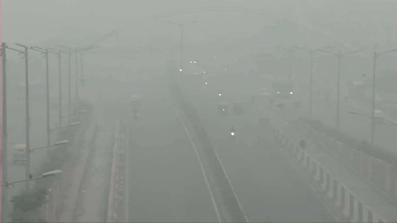 दिल्ली के कुछ हिस्सों में भारी बारिश, वायु प्रदूषण से कुछ राहत मिलने की संभावना