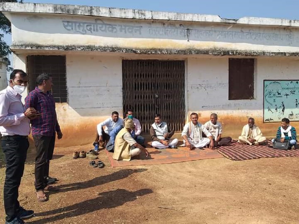 धान खरीदी को लेकर विधायक और किसानो ने ऐसा उठाया कदम की प्रशासन की उड़ गई नींद.. धान खरीदी को लेकर विधायक और किसानो ने ऐसा उठाया कदम की प्रशासन की उड़ गई नींद..