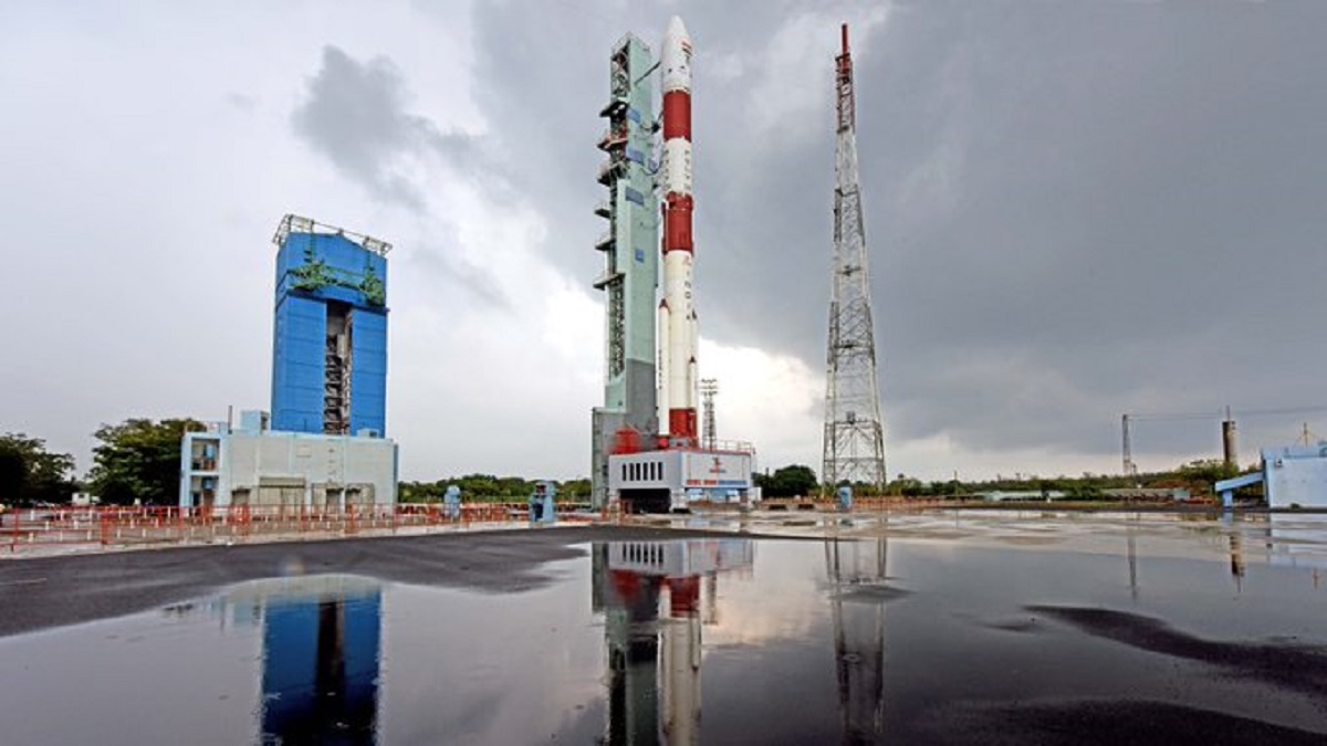 ISRO ने सतीश धवन अंतरिक्ष केंद्र से EOS01 और 9 उपग्रह लॉन्च किए