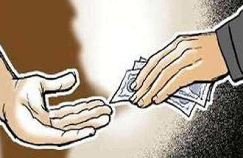 सिटी प्लानर के रिश्वत से रंगे हाथ,इस लिए मांगी थी 25 लाख रूपये की रकम