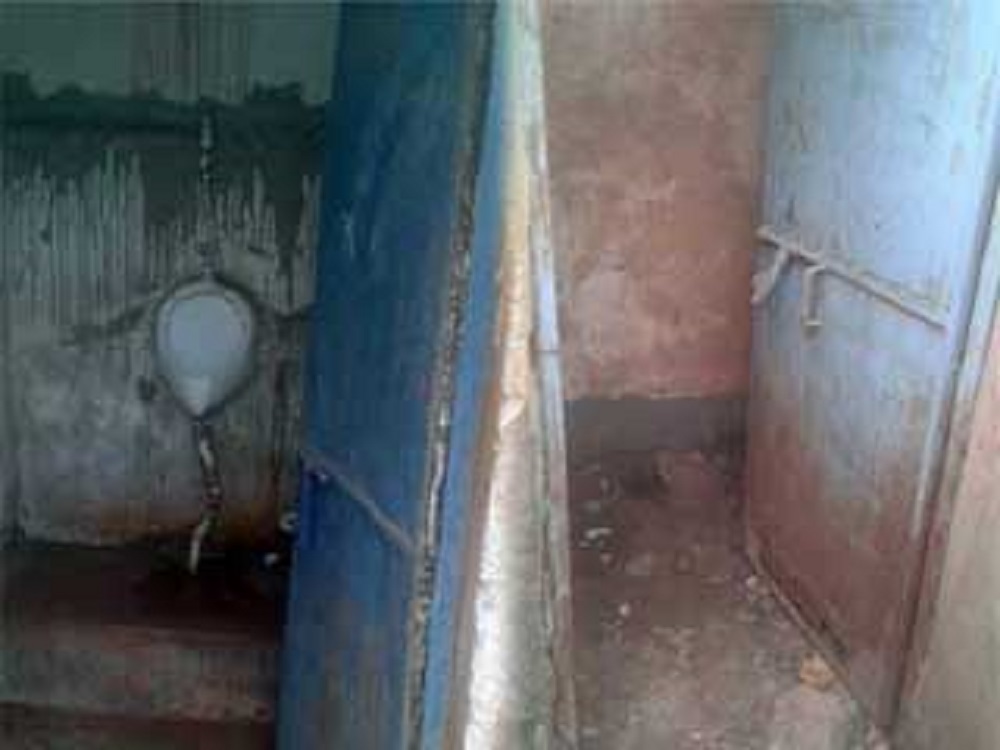 रीवा: टॉयलेट पर दो सौ करोड़ रूपये खर्च पर भी बनी हुई है यह स्थित, पढ़िए..