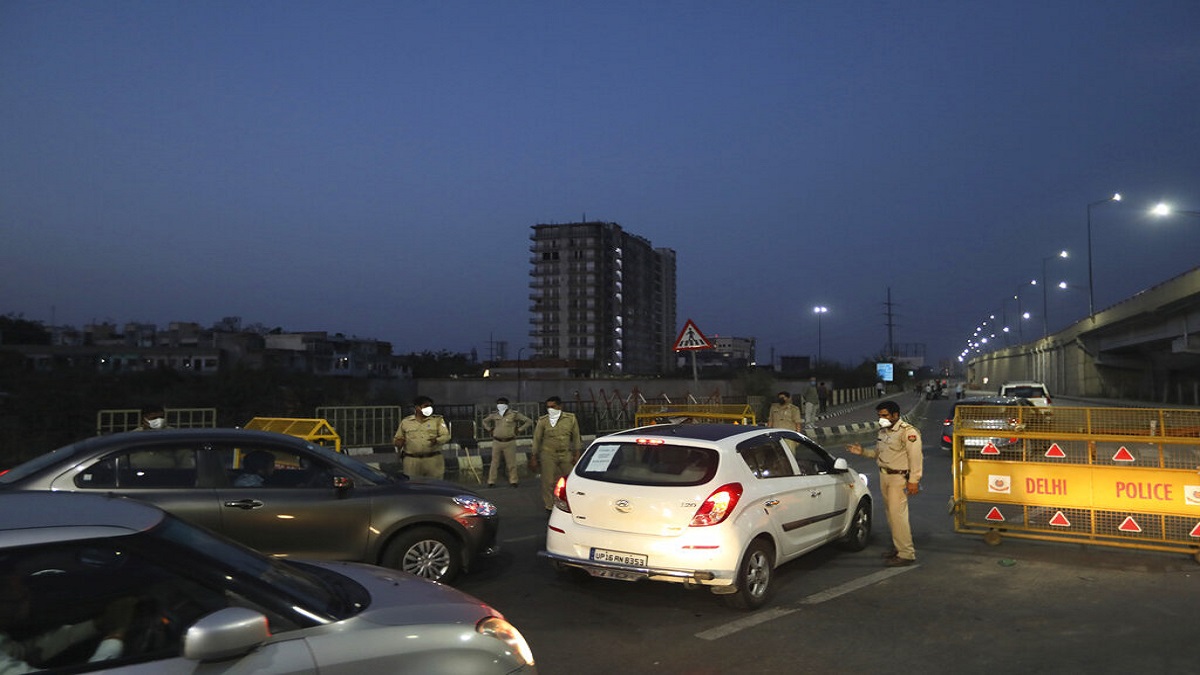 COVID-19 मामलों में स्पाइक के बीच मप्र और गुजरात के कई शहरों में Night curfew लगाया गया
