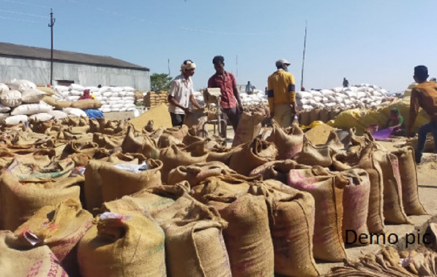 धान रिजेक्ट करते ही किसान को लगा सदमा, हो गई मौत, धान खरीदी में कर्मचारियों की मनमानी