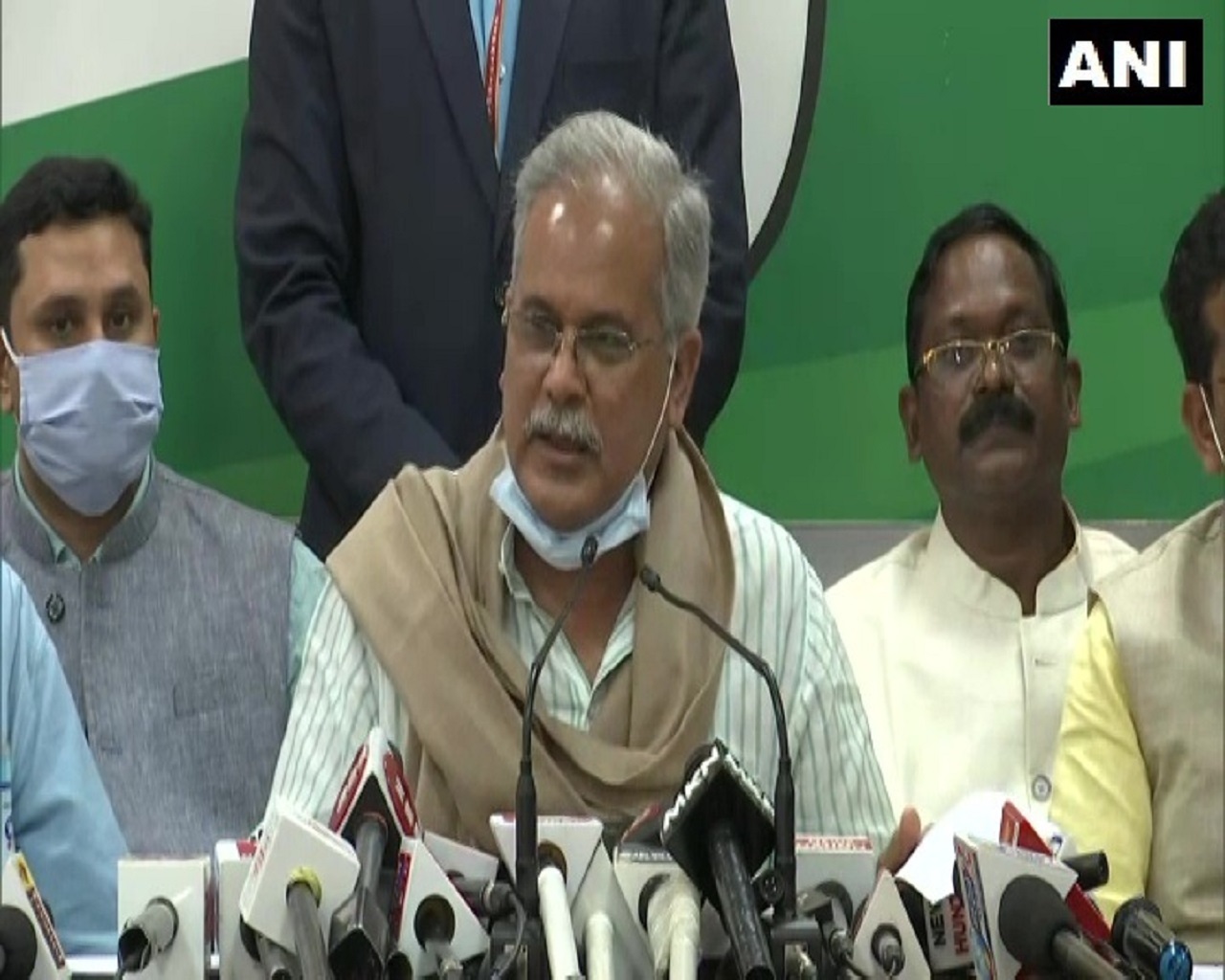 पूंजीपतियों के लाभ के लिए बनाए गए है तीन काले क़ानून : भूपेश बघेल