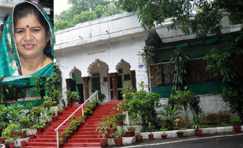 मंत्री पद जाते ही नोटिस जारी, बढ़ गई मंत्रीजी की परेशानी मंत्री पद जाते ही नोटिस जारी, बढ़ गई मंत्रीजी की परेशानी