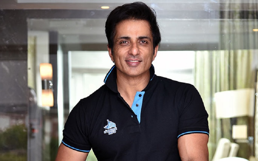 यूपी एक शख्स ने 20 गांव की बूढ़ी माताओं को ठण्ड से बचाने बाॅलीवुड एक्टर सोनू सूद से मांगी मदद, एक्टर ने दिया यह रिएक्शन यूपी एक शख्स ने 20 गांव की बूढ़ी माताओं को ठण्ड से बचाने बाॅलीवुड एक्टर सोनू सूद से मांगी मदद, एक्टर ने दिया यह रिएक्शन