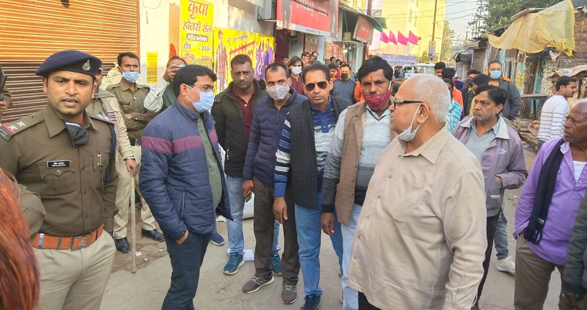 भू-माफिया के खिलाफ चला प्रशासन का बुल्डोजर, नशा तस्कर का गिराया अवैध निर्माण- Rewa News