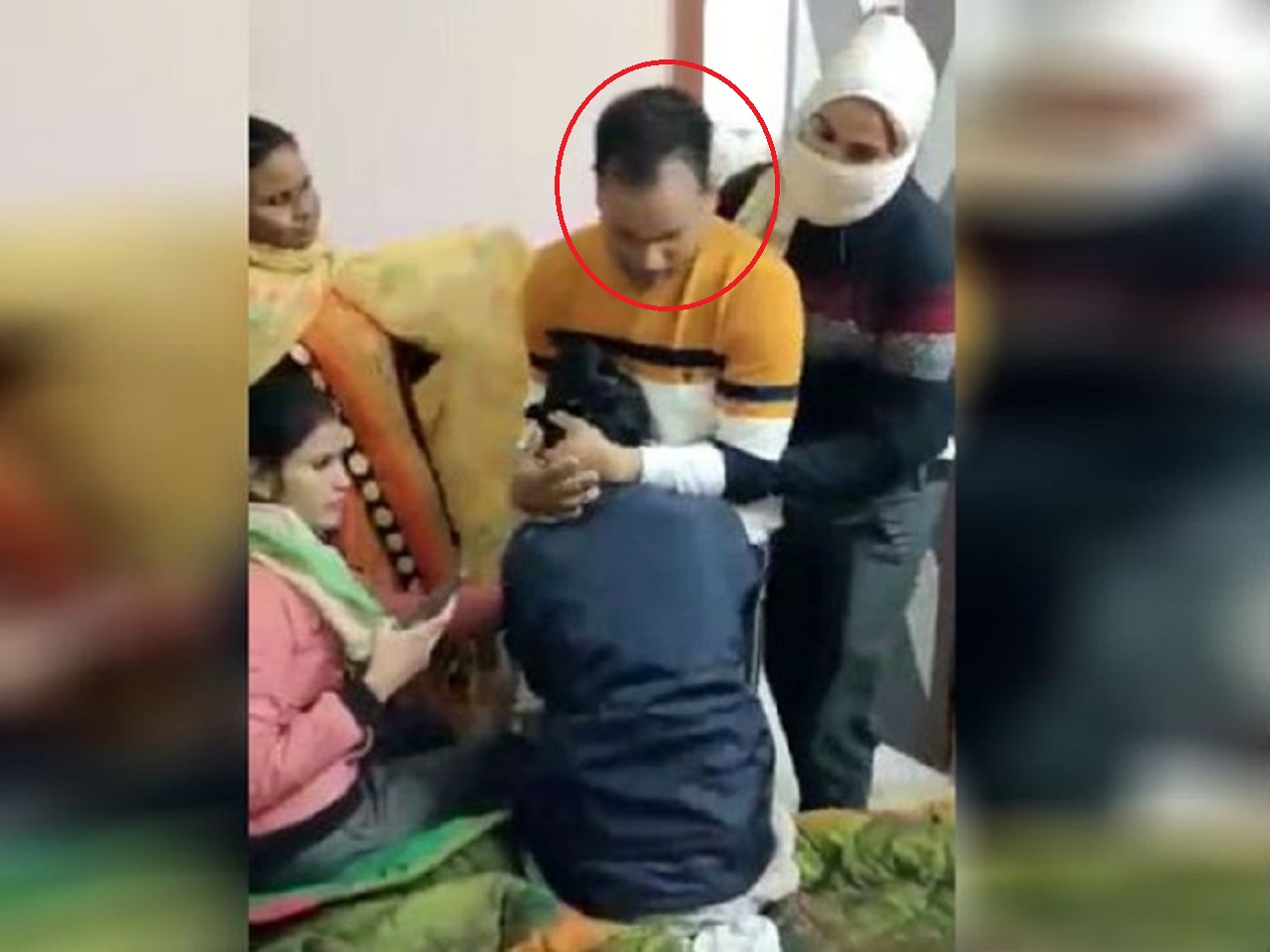 पड़ गई रेड, मौकाए बारदात पर रंगे हांथों पकड़े गये सब इंस्पेक्टर पड़ गई रेड, मौकाए बारदात पर रंगे हांथों पकड़े गये सब इंस्पेक्टर