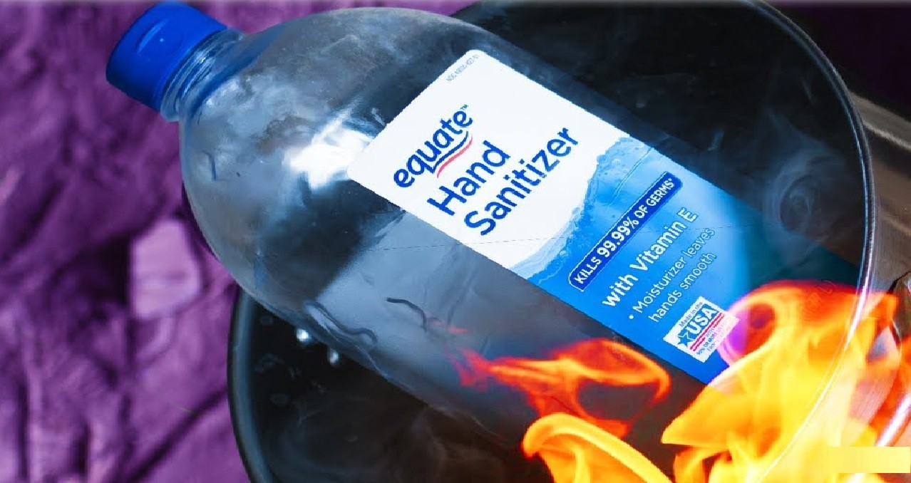 इंदौर : हाथ में लगे सैनेटाइजर से फैली आग, तीन की मौत इंदौर : हाथ में लगे सैनेटाइजर से फैली आग, तीन की मौत