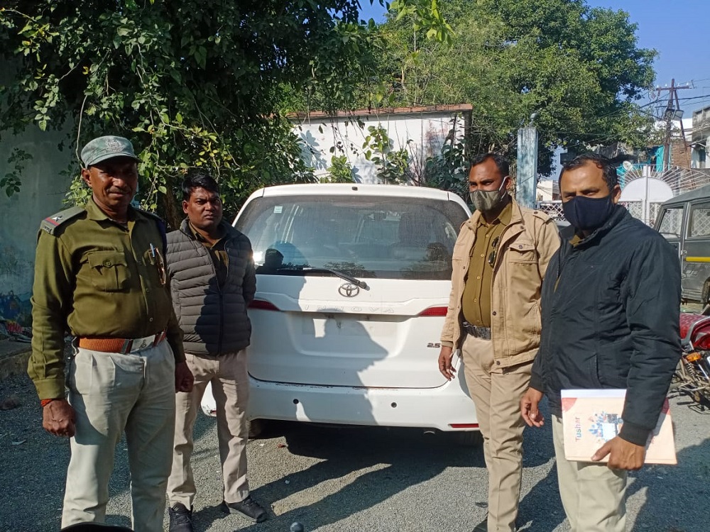 इंदौर में कार बुक कराई और रीवा में लूट लिया, पढ़िए खबर...