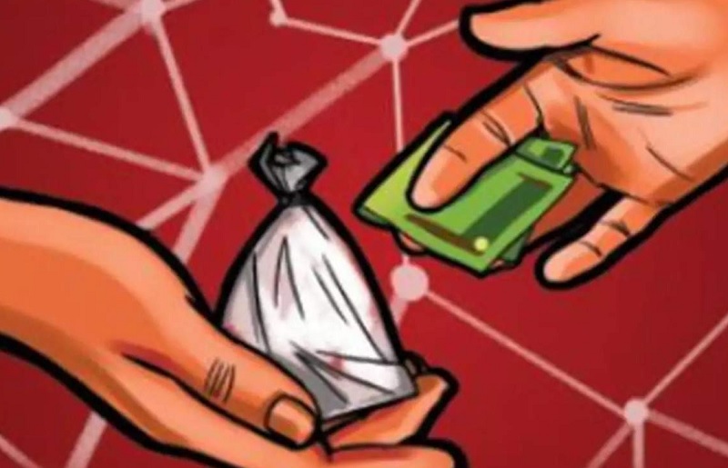 इंदौरः महिला युवाओं को ऐसे बनाती थी नशे का आदी, पुलिस गिरफ्तर में आई महिला