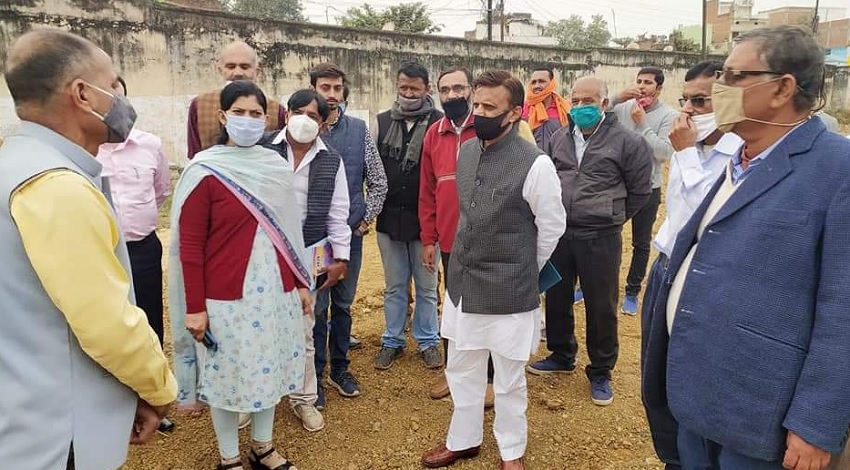 रीवा: पूर्व मंत्री ने विकास कार्यो का लिया जायजा