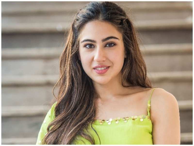 SARA ALI KHAN की शायरी सुन फूट-फूट कर रोने लगे एक्टर Akshay Kumar, जानिए क्या है मामला... SARA ALI KHAN की शायरी सुन फूट-फूट कर रोने लगे एक्टर Akshay Kumar, जानिए क्या है मामला...