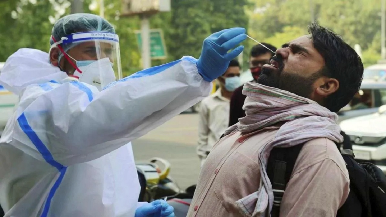 कोरोना हुआ अनकंट्रोल, पहली बार 1.15 लाख कोरोना केस, 630 की मौत, दिल्ली में नाइट कर्फ्यू, पुणे में वेंटिलेटर फुल